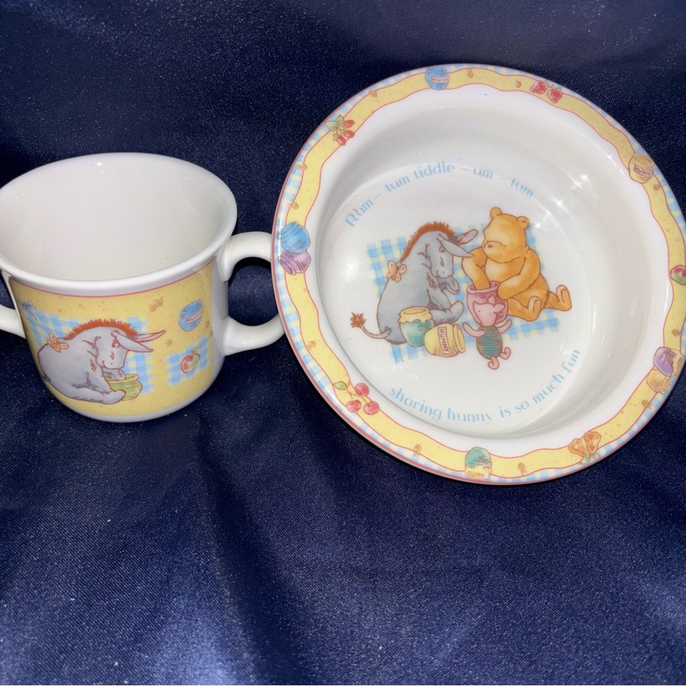 Royal Doulton Disney Winnie the Pooh and Friends Gift Collection Hug Mug, Bowl